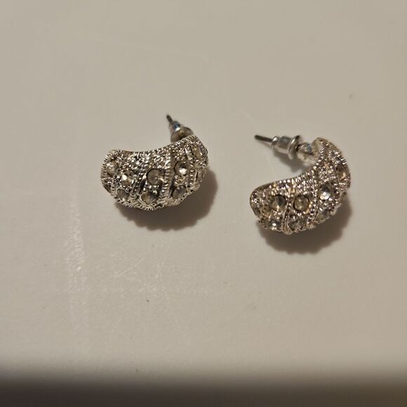 Quality Small Rhinetone Earrings  see measurements - Picture 4 of 4
